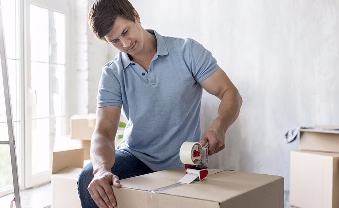 Packing Services vs. DIY Packing: Which is Right for You?